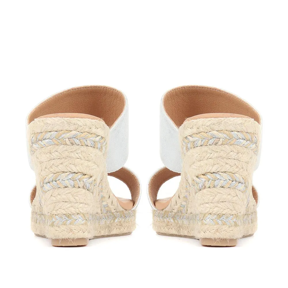 Amabelle Wedge Mule Sandals - AMABELLE / 322 052