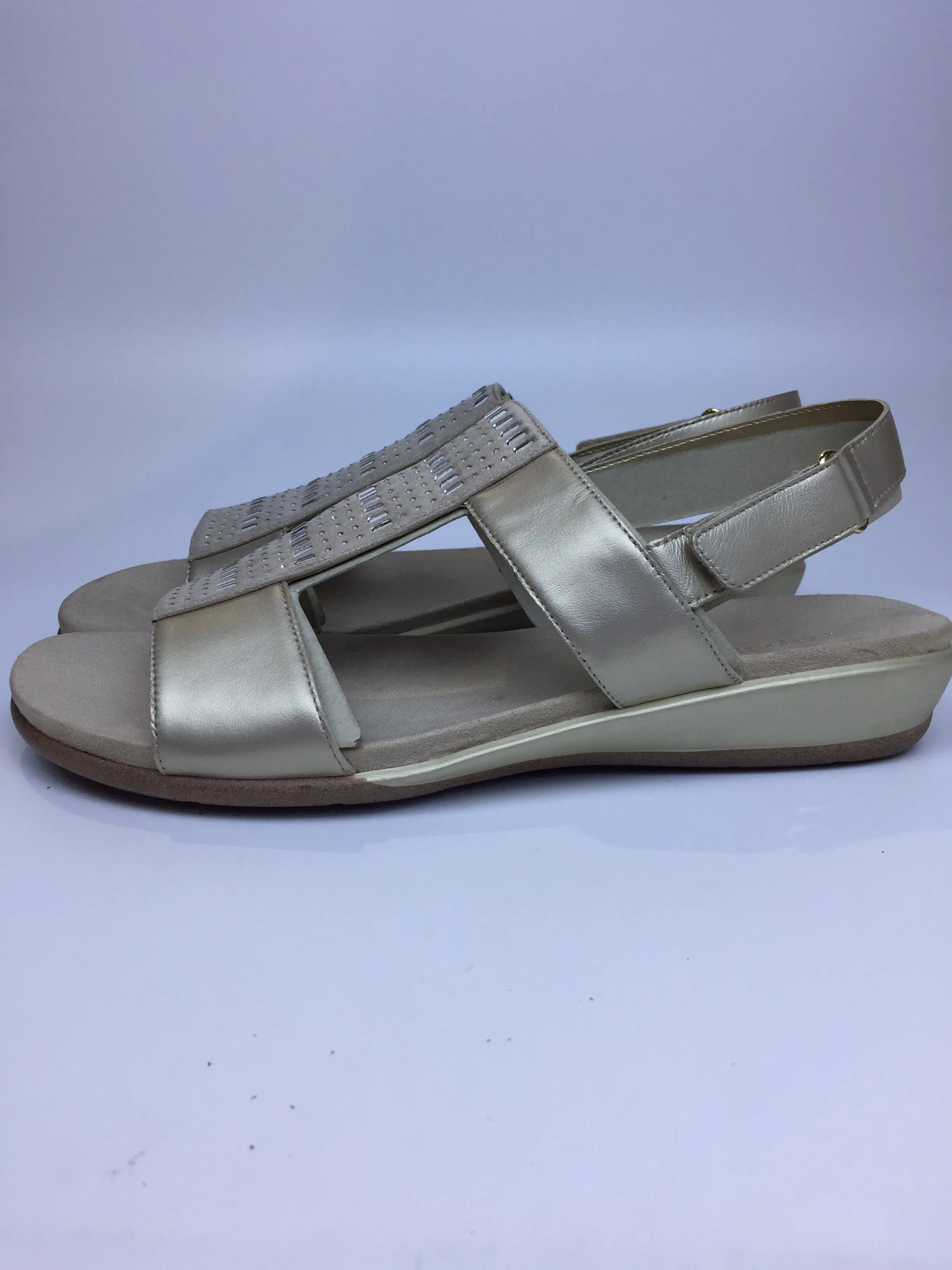 Easy Spirit Women's Hazel Wedge Sandal Gold 12 Pair of Shoes