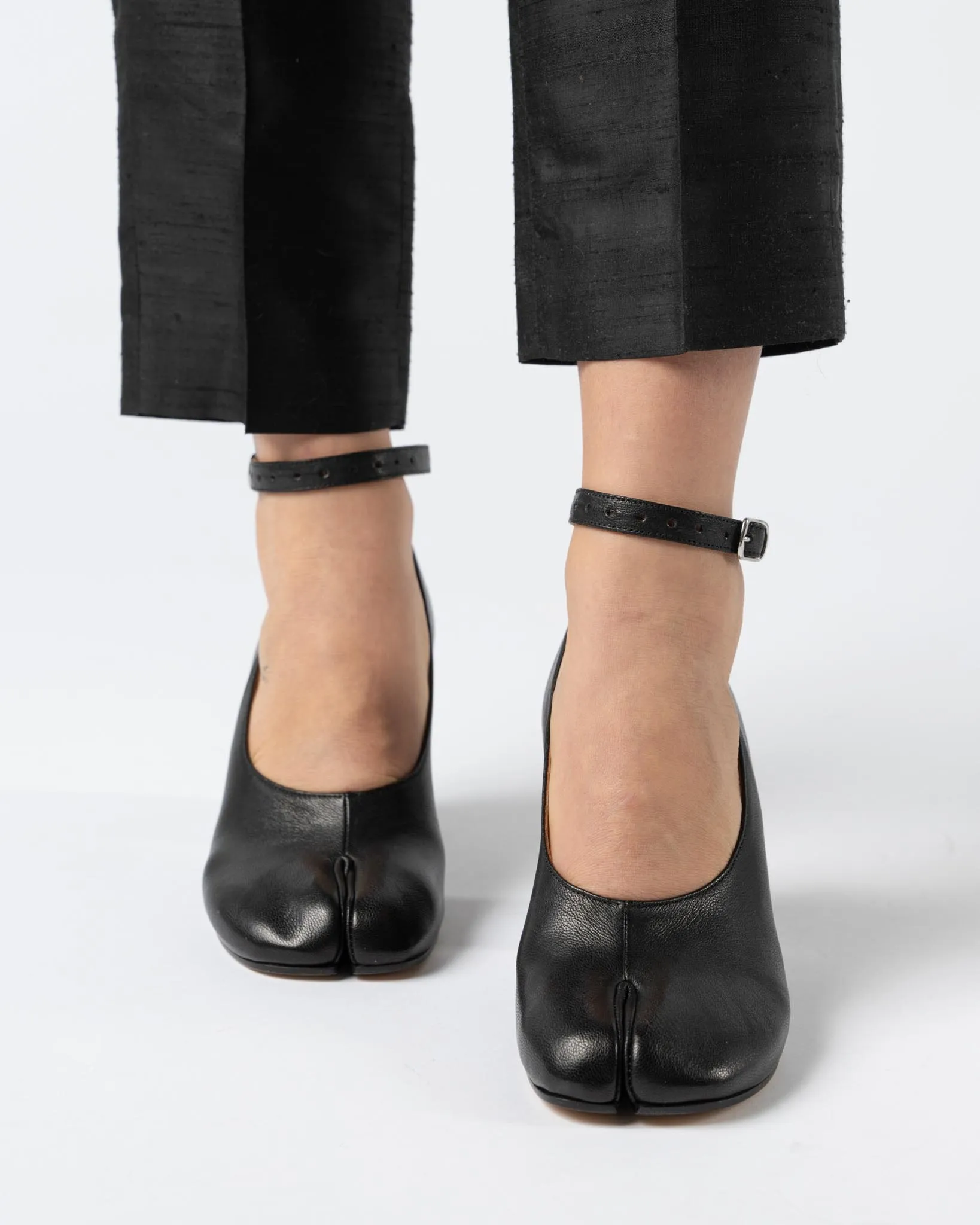 Maison Margiela Tabi Pumps in Black