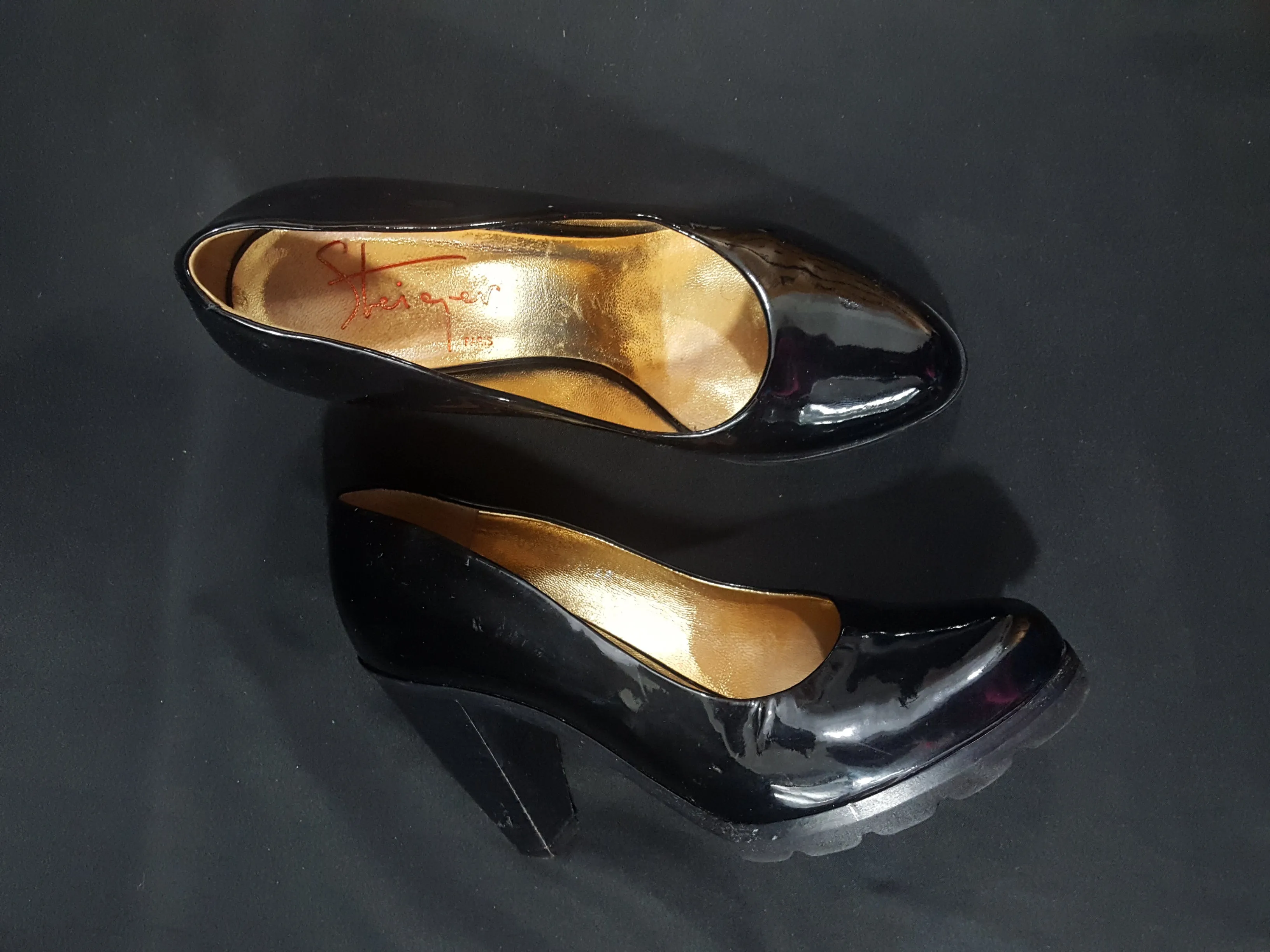 Walter Steiger Paris Patent Leather Pumps sz. 38