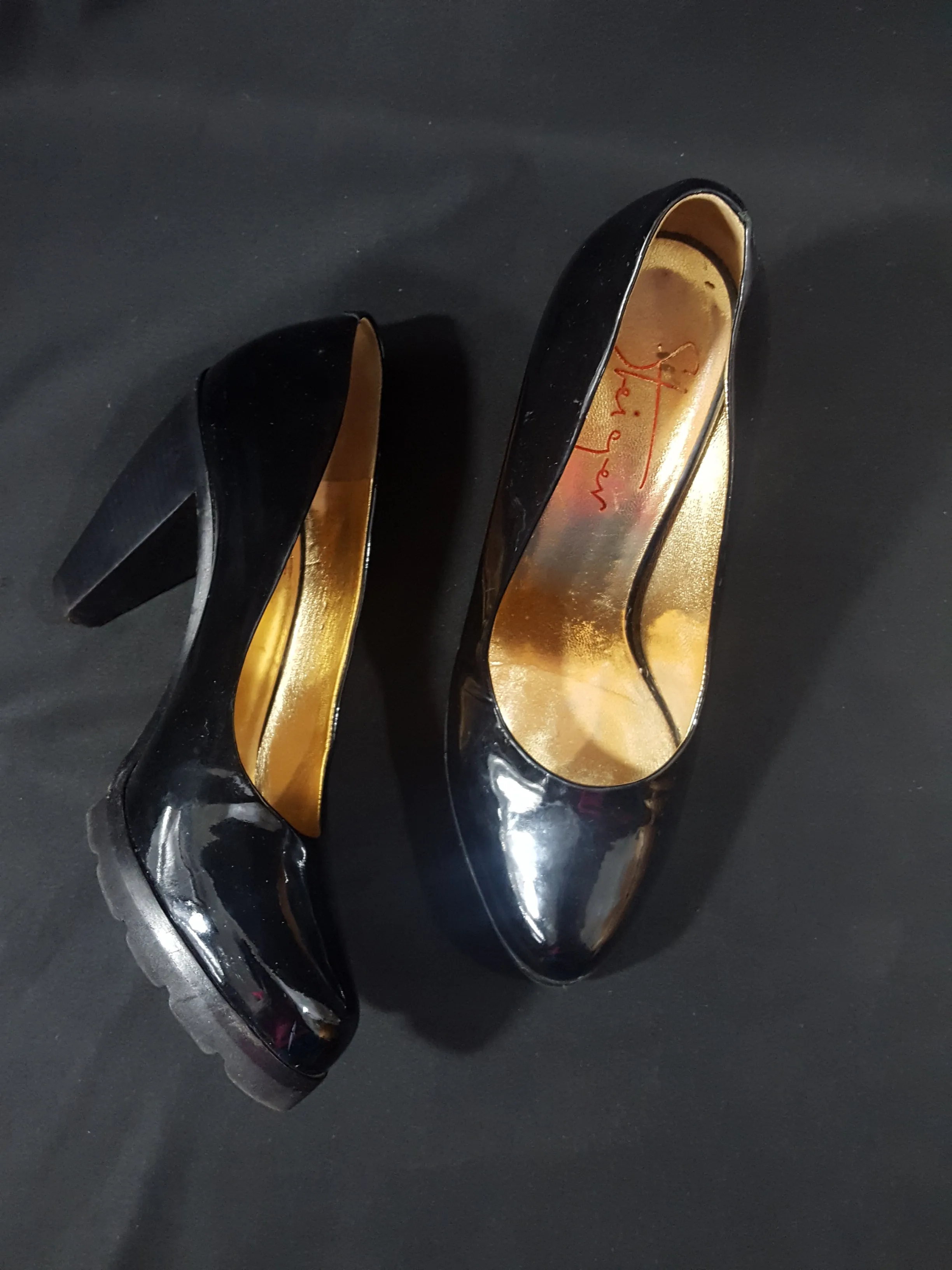 Walter Steiger Paris Patent Leather Pumps sz. 38