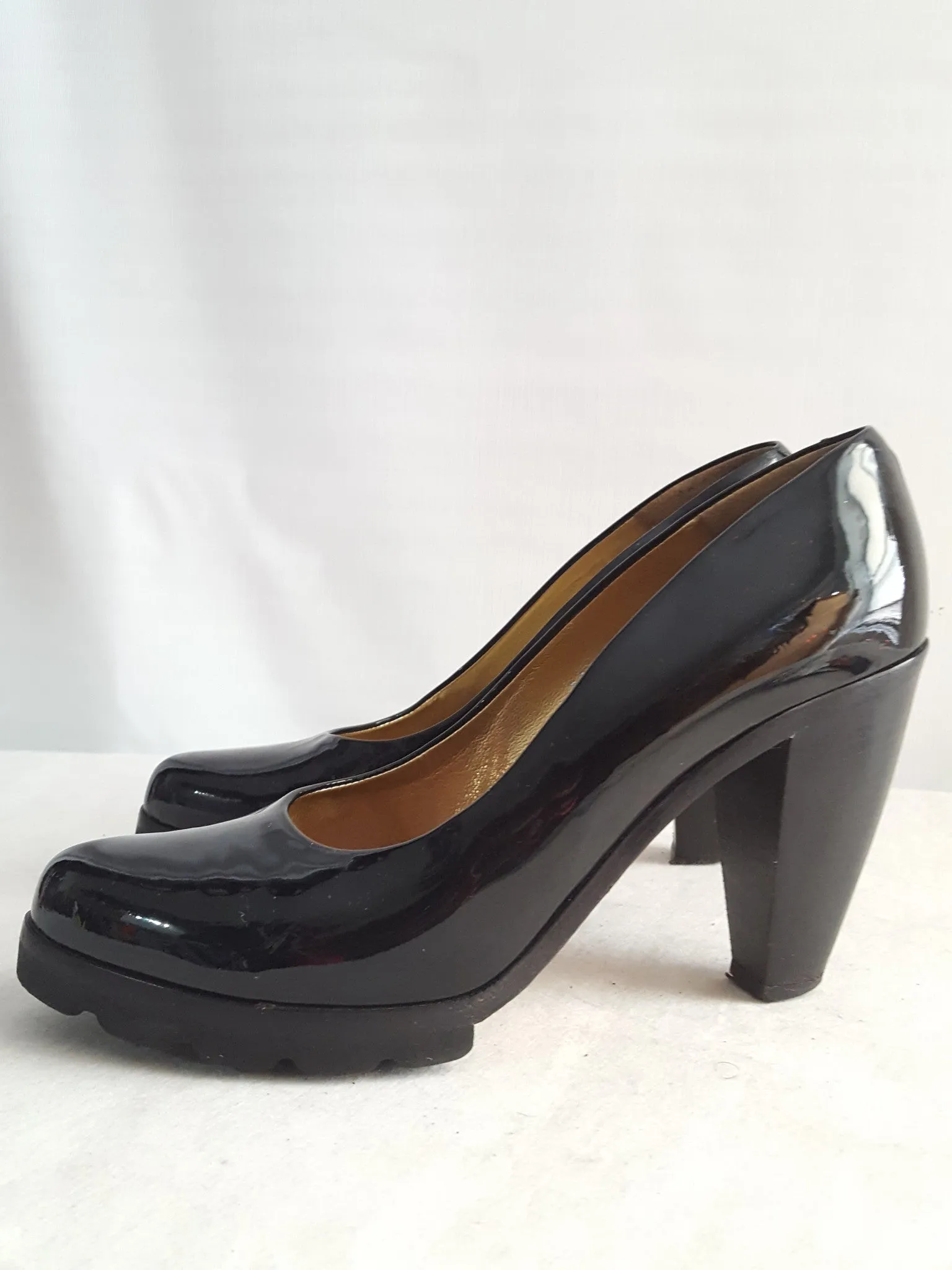 Walter Steiger Paris Patent Leather Pumps sz. 38