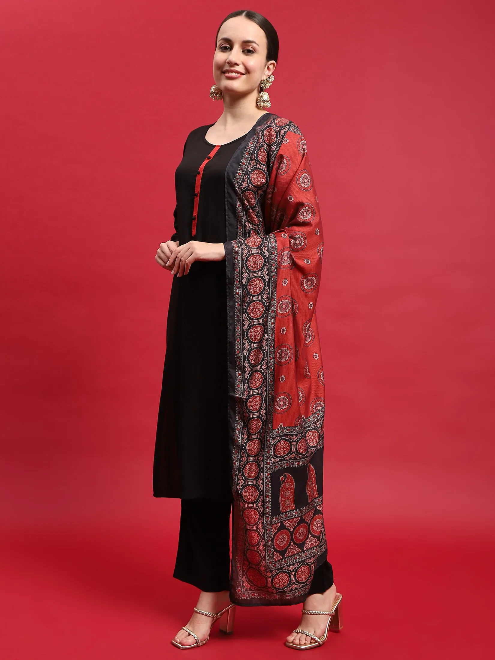 Women Viscose Black Solid Kurta Comfort Pant Dupatta