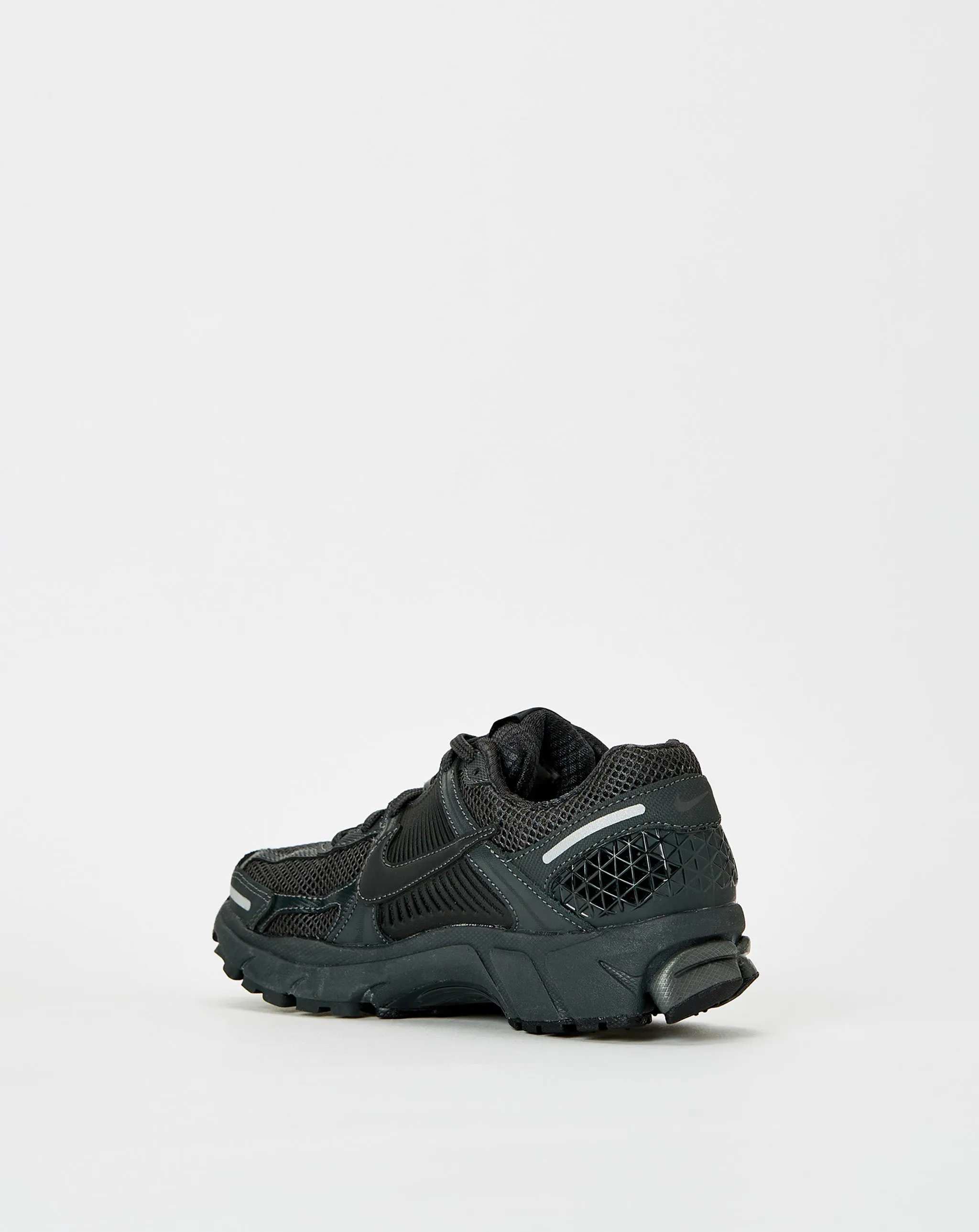 Women's Zoom Vomero 5 "Triple Black"